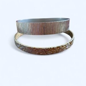 Gold tone bangles bracelets‎